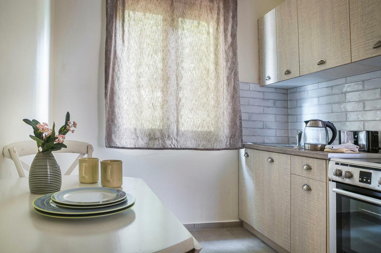 Martini Waterfront Suites Фискардо Екстериор снимка